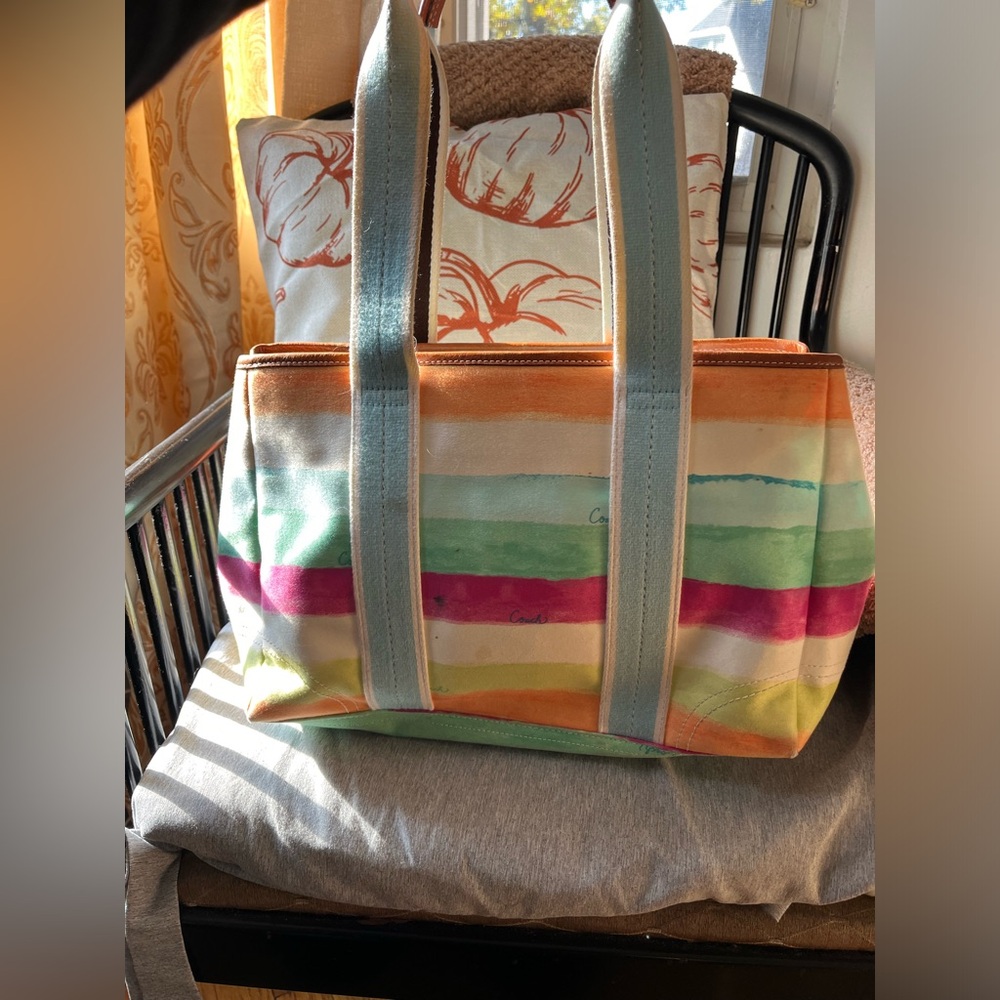 Coach tote - Picture 3 of 6